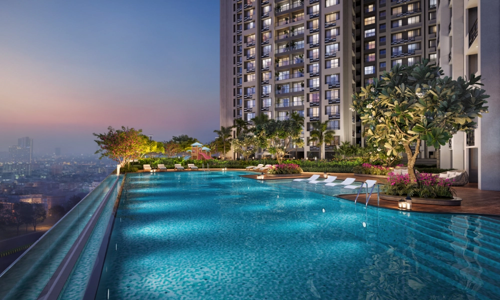 Infinity-edge lap pool